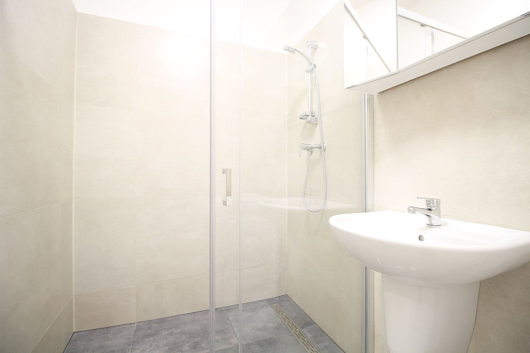 Pronájem bytu 2+kk 58 m², S. K. Neumanna, Kralupy nad Vltavou, Středočeský kraj Pronájem bytu 2+kk 58 m², S. K. Neumanna, Kralupy nad Vltavou, Středočeský kraj