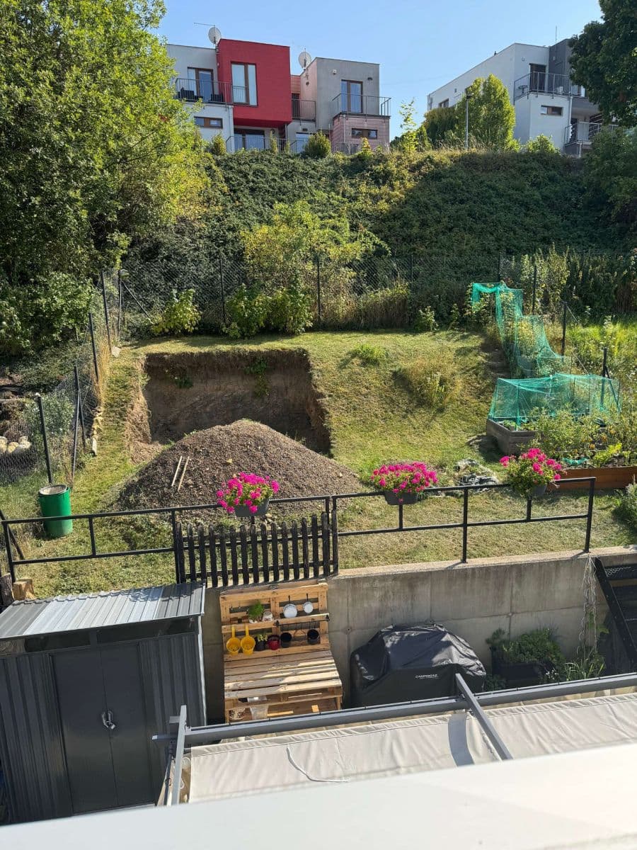 Prodej domu 104 m², pozemek 303 m², Tři Vršky, Králův Dvůr, Středočeský kraj Prodej domu 104 m², pozemek 303 m², Tři Vršky, Králův Dvůr, Středočeský kraj