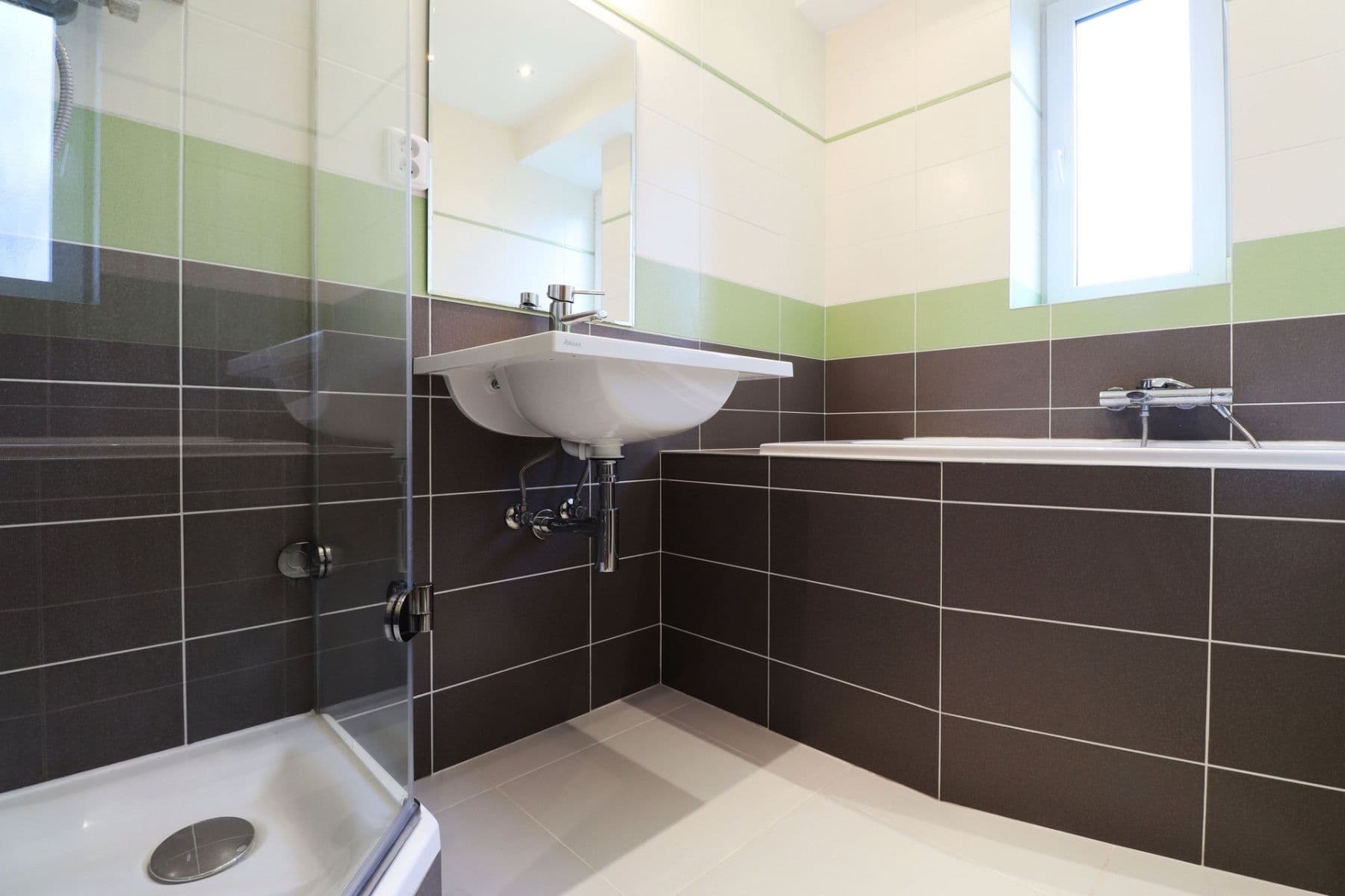 Pronájem bytu 2+kk 51 m², Unhošťská, Kladno, Středočeský kraj Pronájem bytu 2+kk 51 m², Unhošťská, Kladno, Středočeský kraj