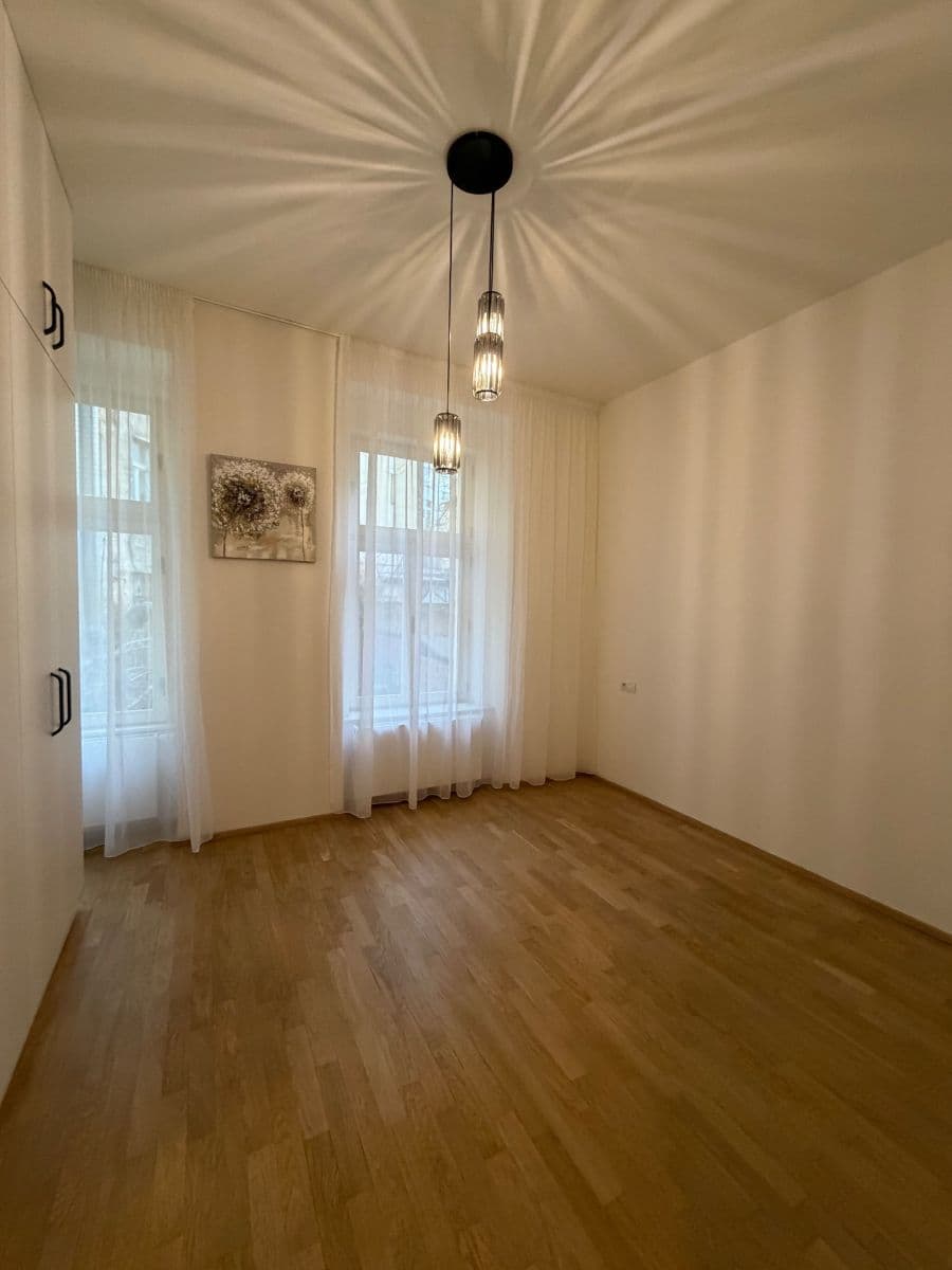 Prodej bytu 1+1 40 m², Bořivojova, Praha, Praha Prodej bytu 1+1 40 m², Bořivojova, Praha, Praha