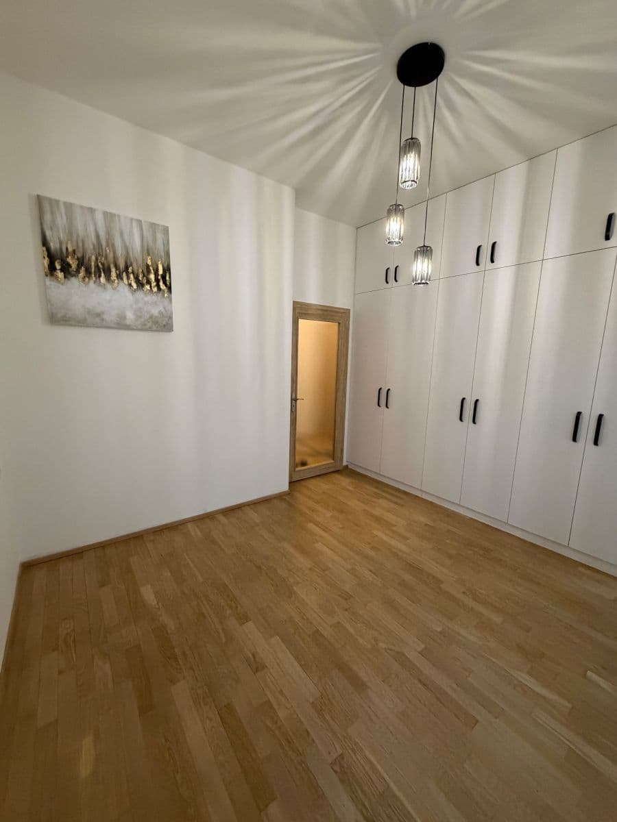 Prodej bytu 1+1 40 m², Bořivojova, Praha, Praha Prodej bytu 1+1 40 m², Bořivojova, Praha, Praha