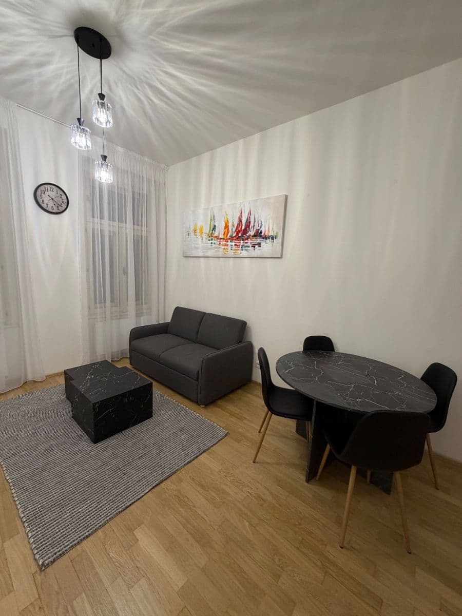 Prodej bytu 1+1 40 m², Bořivojova, Praha, Praha Prodej bytu 1+1 40 m², Bořivojova, Praha, Praha