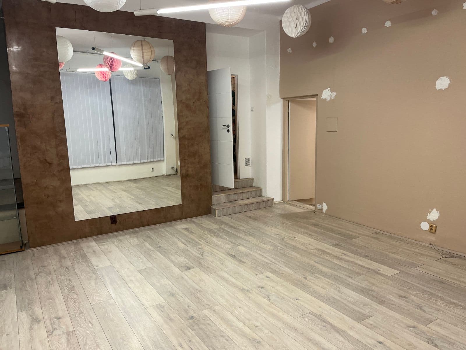 Pronájem nebytového prostoru 73 m², 5. května, Praha, Praha Pronájem nebytového prostoru 73 m², 5. května, Praha, Praha