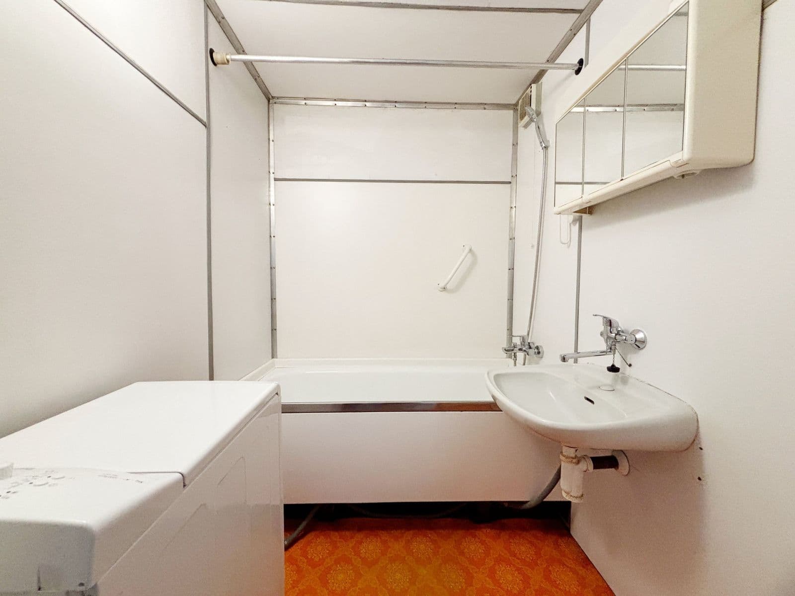 Pronájem bytu 3+1 70 m², Lešenská, Praha, Praha Pronájem bytu 3+1 70 m², Lešenská, Praha, Praha