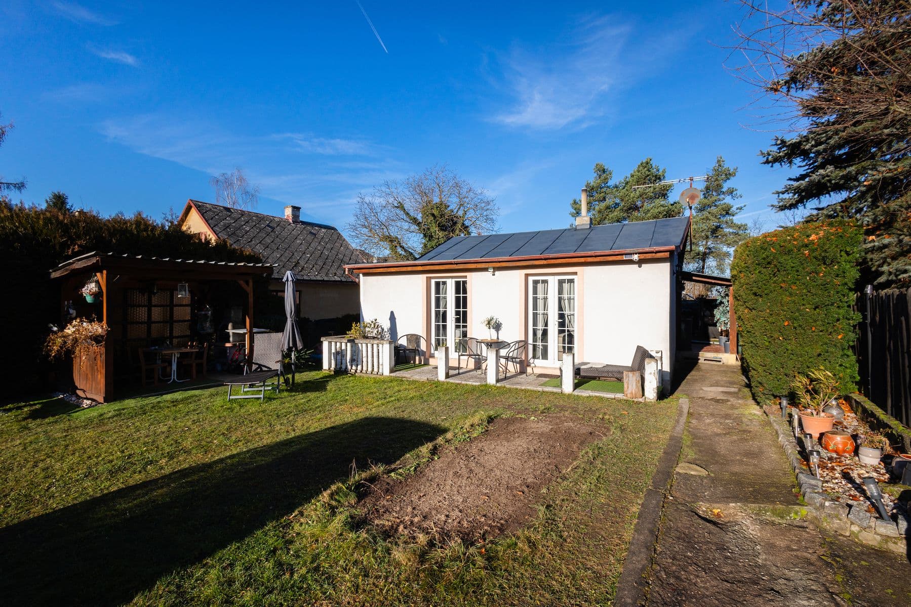 Prodej domu 69 m², pozemek 398 m², Čibuzská, Praha, Praha Prodej domu 69 m², pozemek 398 m², Čibuzská, Praha, Praha