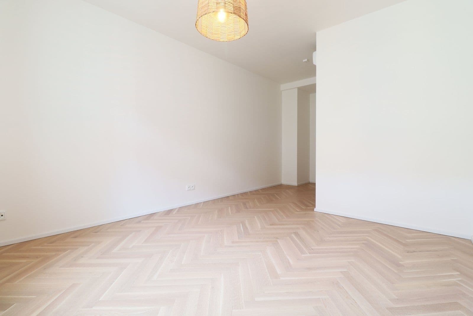 Pronájem bytu 2+kk 75 m², Křižíkova, Praha, Praha Pronájem bytu 2+kk 75 m², Křižíkova, Praha, Praha