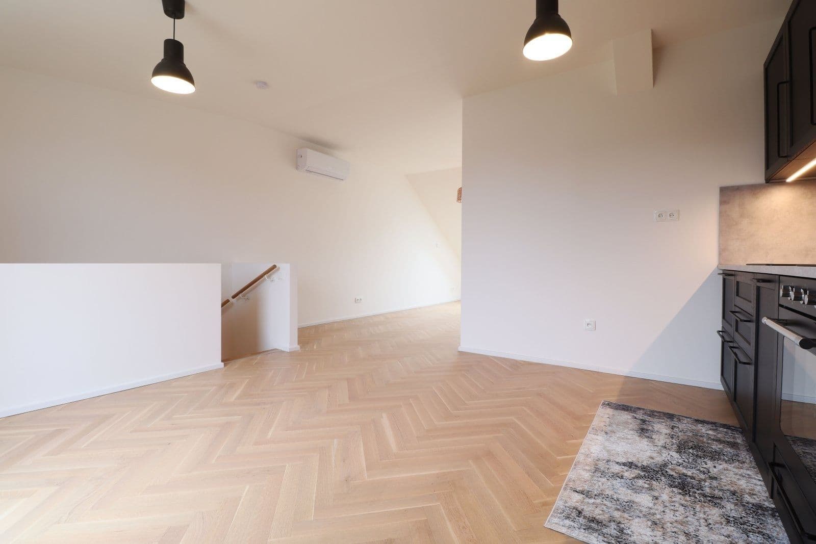 Pronájem bytu 2+kk 75 m², Křižíkova, Praha, Praha Pronájem bytu 2+kk 75 m², Křižíkova, Praha, Praha