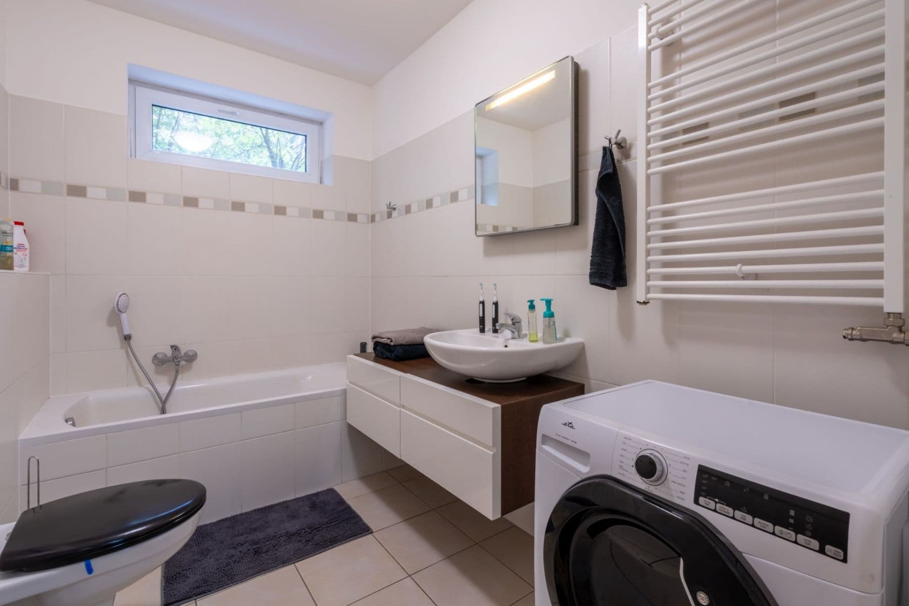 Pronájem bytu 2+kk 77 m², Zelinova, Zlín, Zlínský kraj Pronájem bytu 2+kk 77 m², Zelinova, Zlín, Zlínský kraj