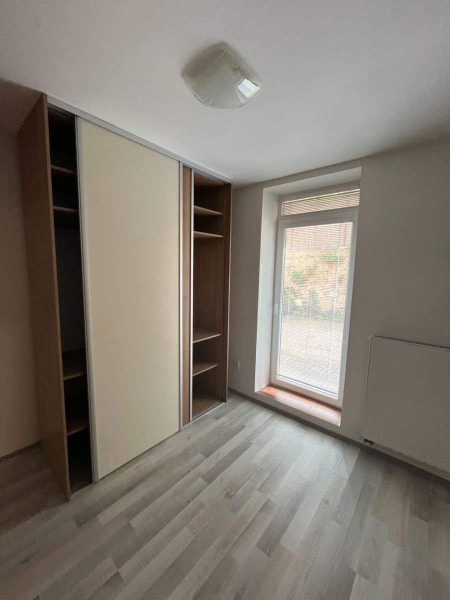 Pronájem bytu 2+kk 35 m², Mlýnská, Jihlava, Kraj Vysočina Pronájem bytu 2+kk 35 m², Mlýnská, Jihlava, Kraj Vysočina