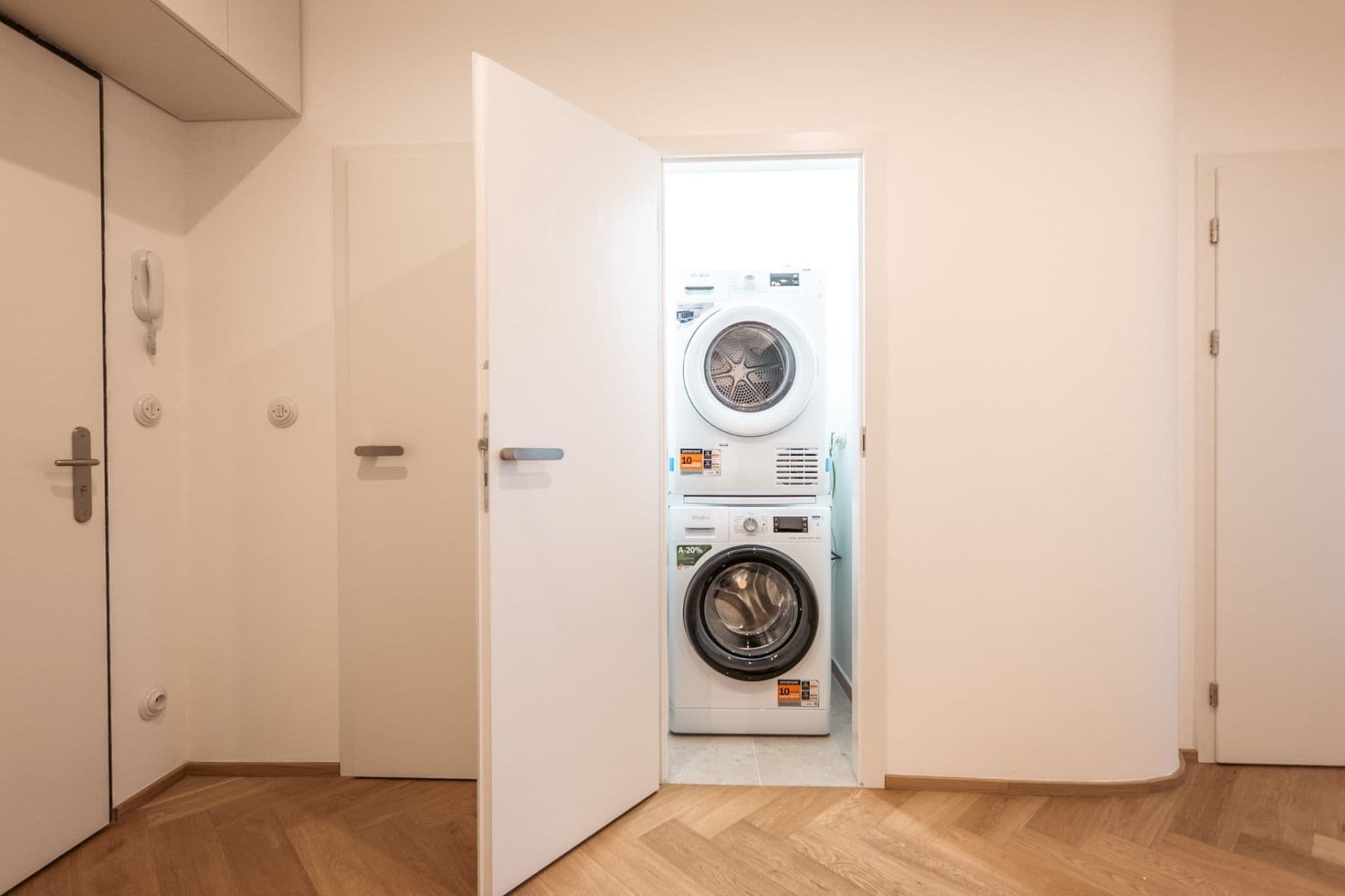 Pronájem bytu 2+kk 55 m², U Vodárny, Praha, Praha Pronájem bytu 2+kk 55 m², U Vodárny, Praha, Praha