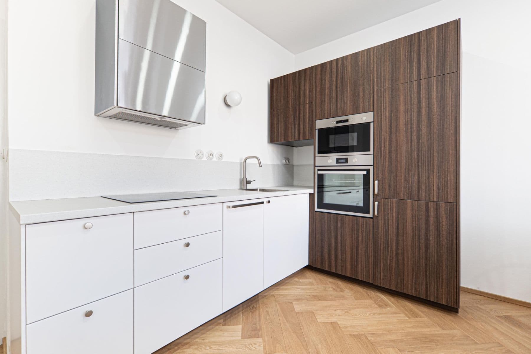 Pronájem bytu 2+kk 55 m², U Vodárny, Praha, Praha Pronájem bytu 2+kk 55 m², U Vodárny, Praha, Praha