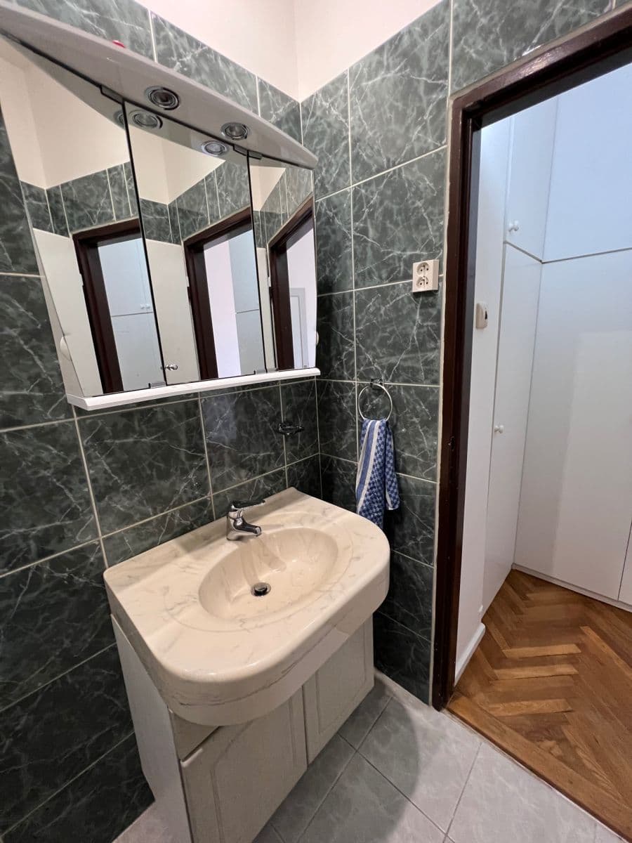 Prodej bytu 3+kk 78 m², Dělnická, Praha, Praha Prodej bytu 3+kk 78 m², Dělnická, Praha, Praha