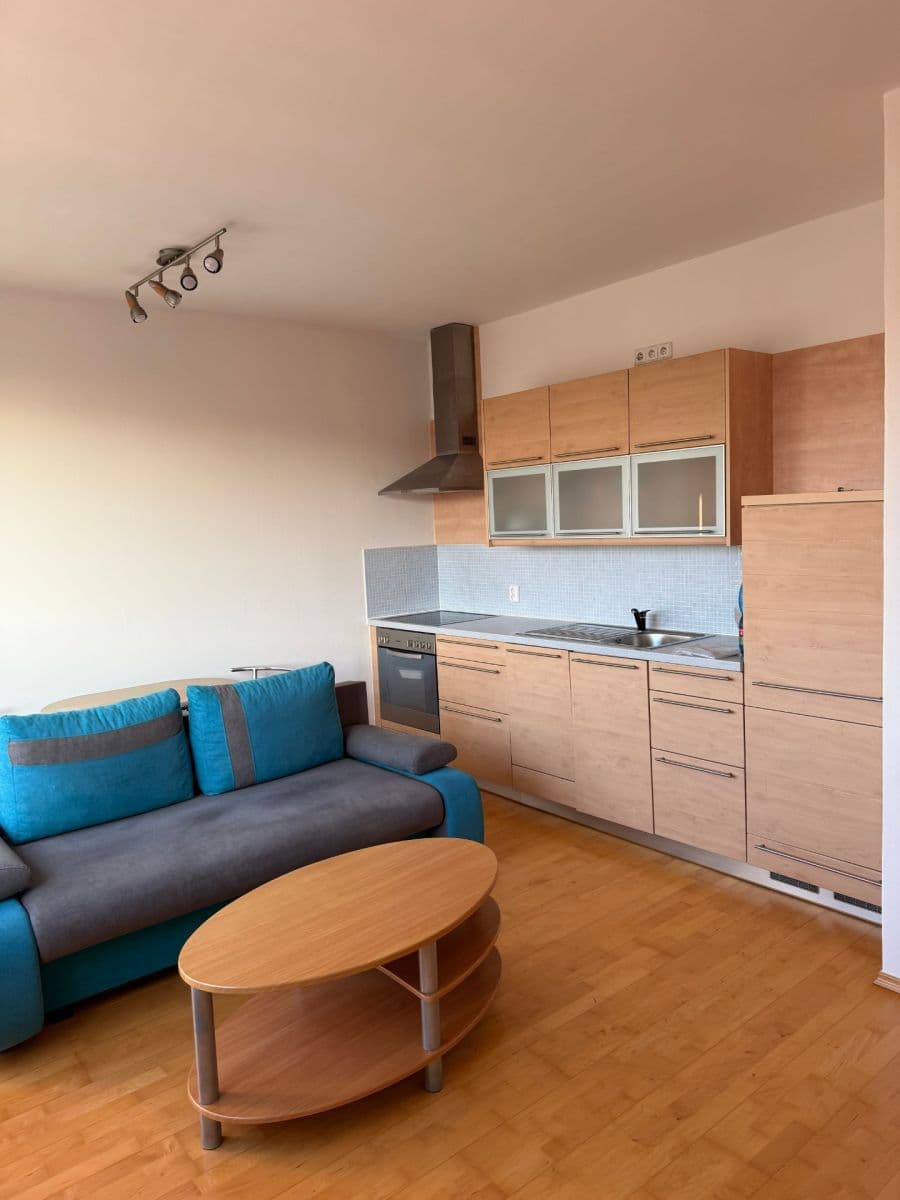 Pronájem bytu 2+kk 44 m², Trnková, Uherské Hradiště, Zlínský kraj Pronájem bytu 2+kk 44 m², Trnková, Uherské Hradiště, Zlínský kraj