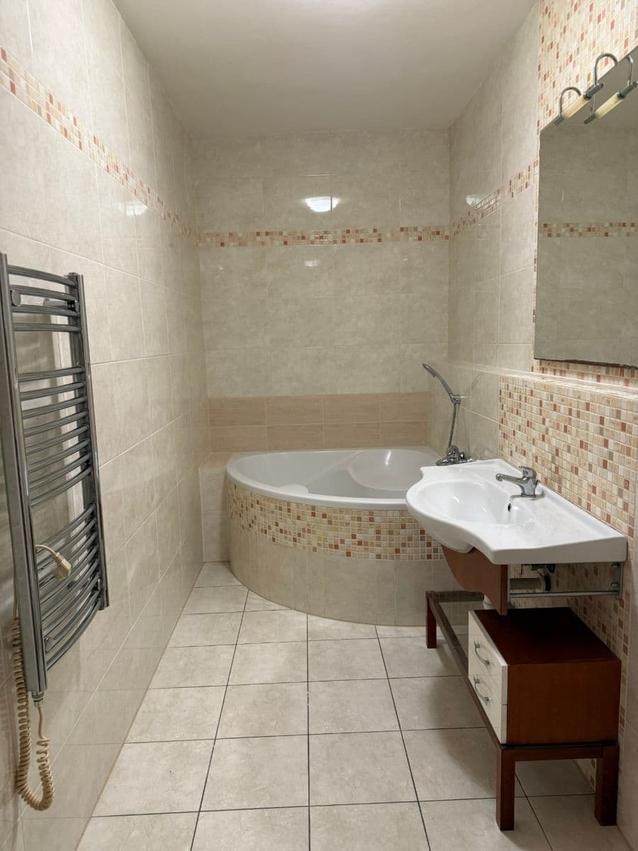 Pronájem bytu 2+kk 44 m², Trnková, Uherské Hradiště, Zlínský kraj Pronájem bytu 2+kk 44 m², Trnková, Uherské Hradiště, Zlínský kraj