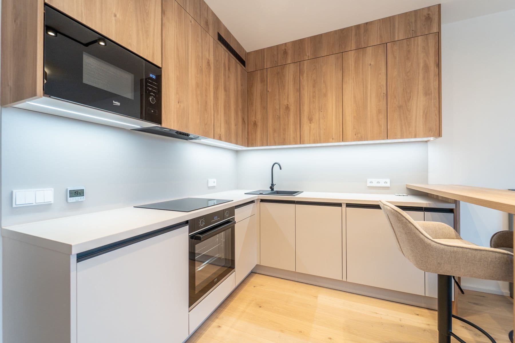 Pronájem bytu 1+kk 29 m², Československého exilu, Praha, Praha Pronájem bytu 1+kk 29 m², Československého exilu, Praha, Praha