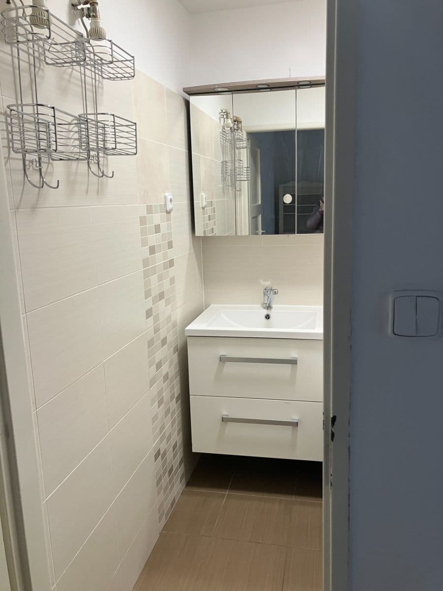 Pronájem bytu 3+1 72 m², Lvovská, Praha, Praha Pronájem bytu 3+1 72 m², Lvovská, Praha, Praha