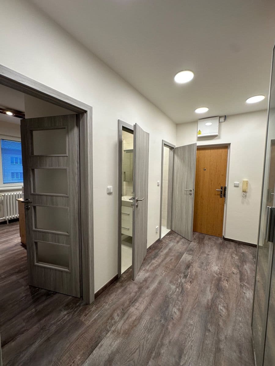 Pronájem bytu 2+1 56 m², Arabská, Praha, Praha Pronájem bytu 2+1 56 m², Arabská, Praha, Praha