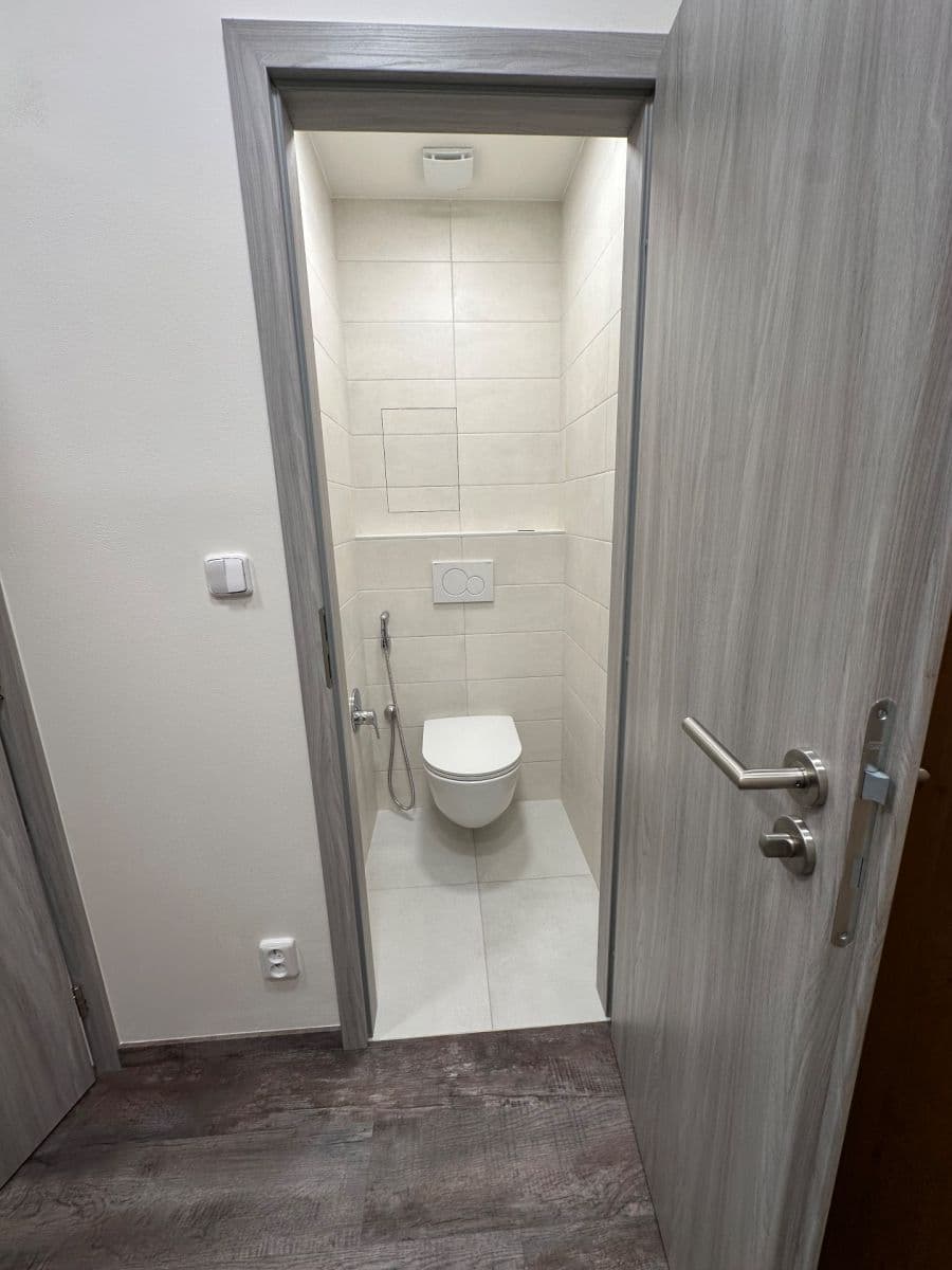 Pronájem bytu 2+1 56 m², Arabská, Praha, Praha Pronájem bytu 2+1 56 m², Arabská, Praha, Praha