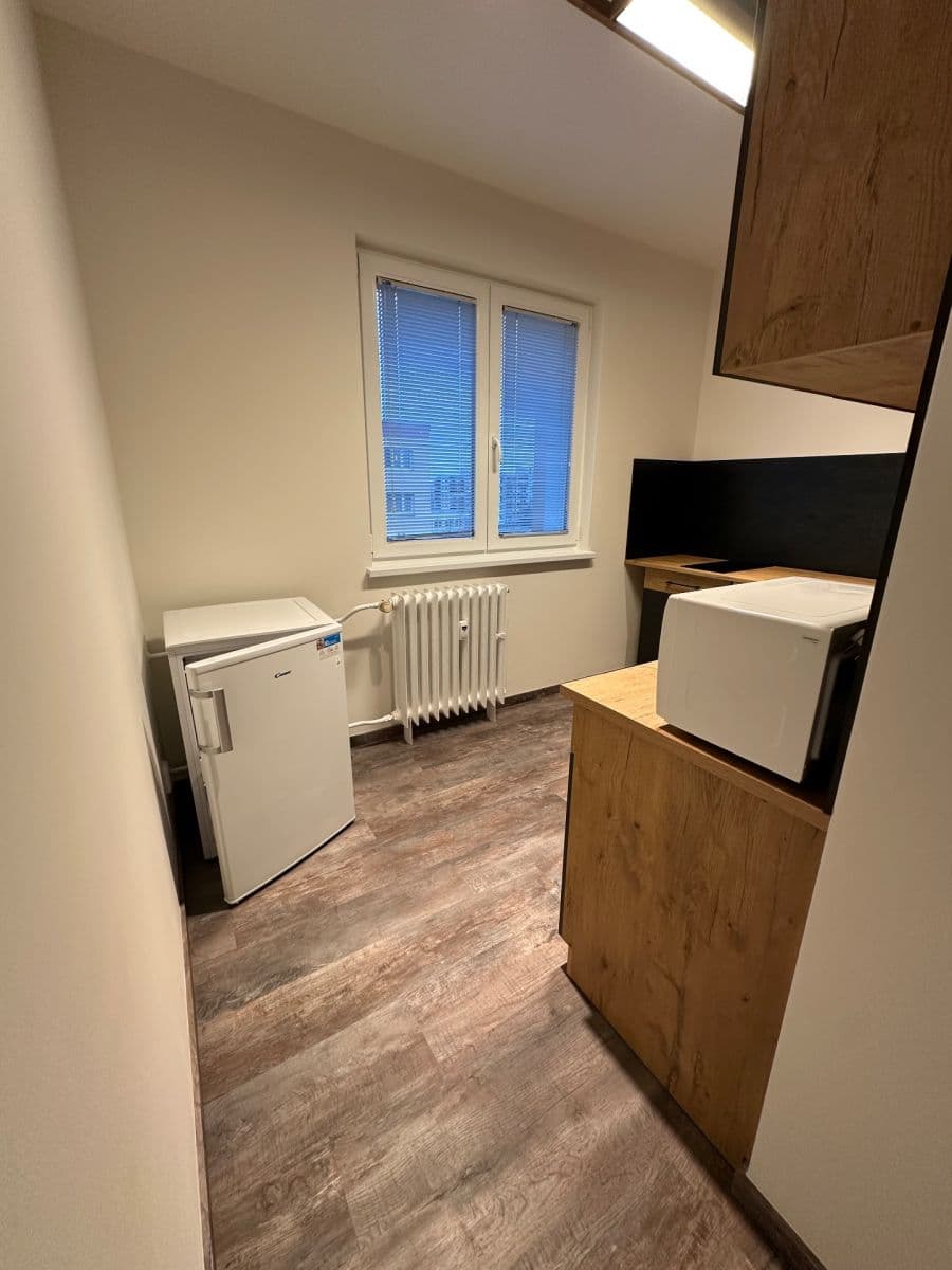 Pronájem bytu 2+1 56 m², Arabská, Praha, Praha Pronájem bytu 2+1 56 m², Arabská, Praha, Praha