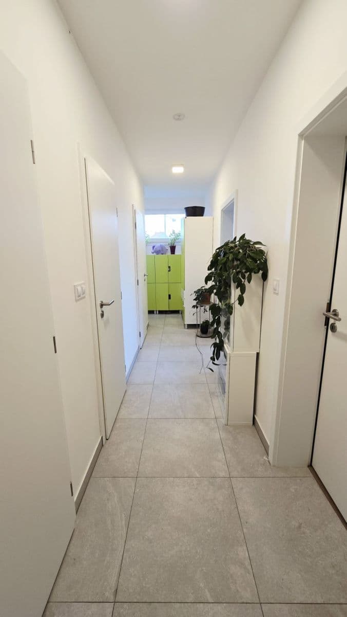 Pronájem bytu 3+kk 80 m², Choceradská, Praha, Praha Pronájem bytu 3+kk 80 m², Choceradská, Praha, Praha