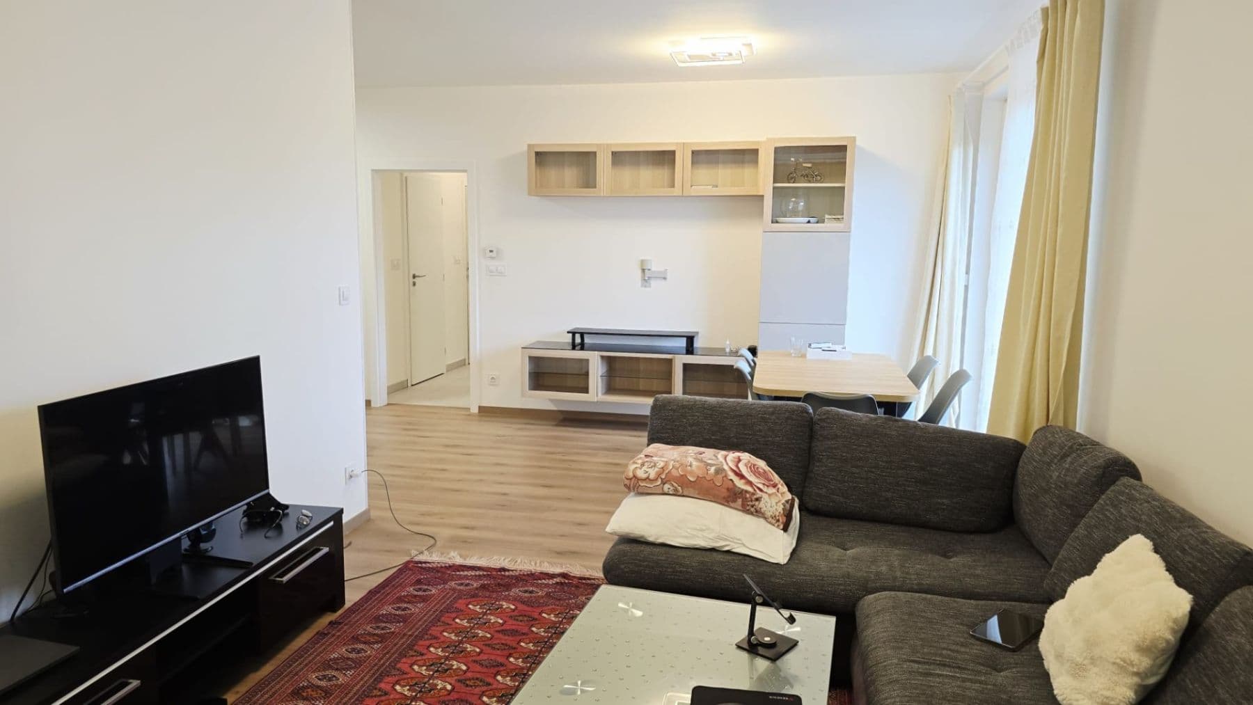 Pronájem bytu 3+kk 80 m², Choceradská, Praha, Praha Pronájem bytu 3+kk 80 m², Choceradská, Praha, Praha