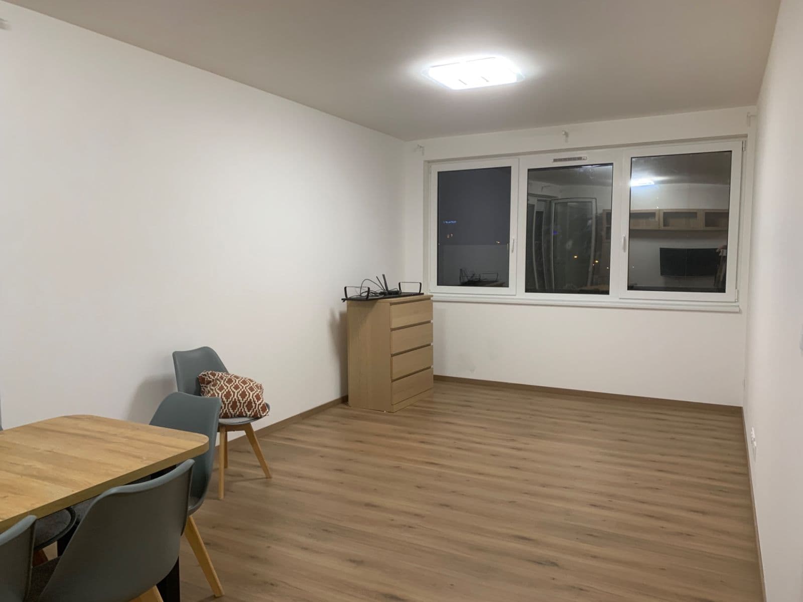 Pronájem bytu 3+kk 80 m², Choceradská, Praha, Praha Pronájem bytu 3+kk 80 m², Choceradská, Praha, Praha