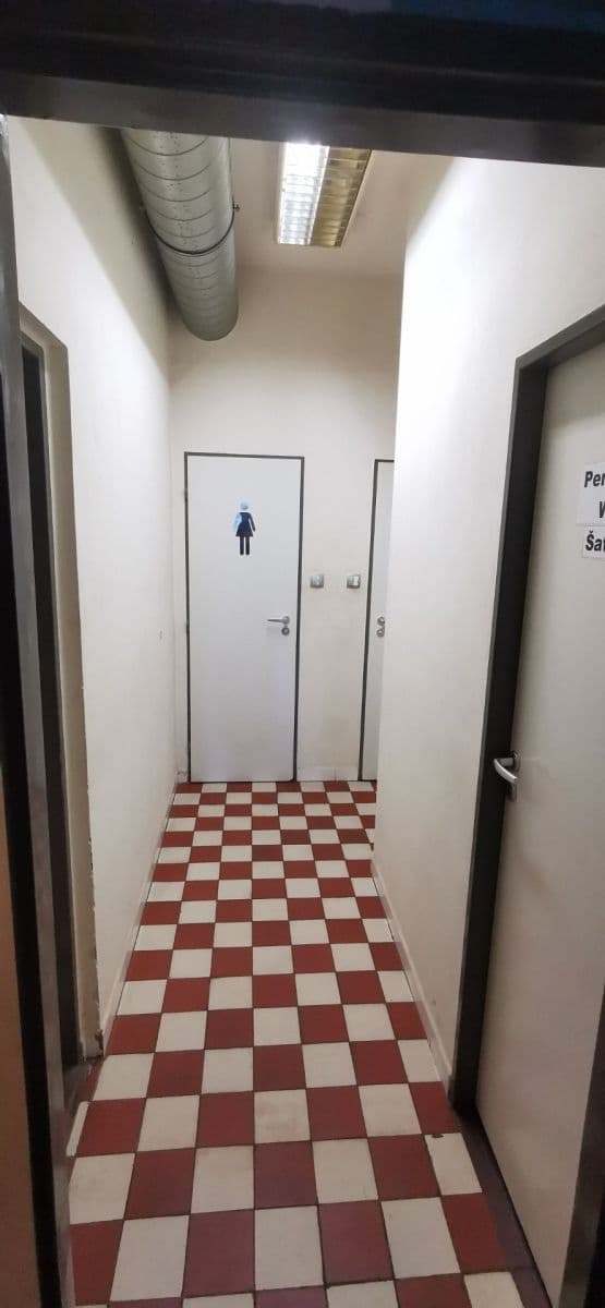 Pronájem nebytového prostoru 65 m², Kpt. Nálepky, Tábor, Jihočeský kraj Pronájem nebytového prostoru 65 m², Kpt. Nálepky, Tábor, Jihočeský kraj