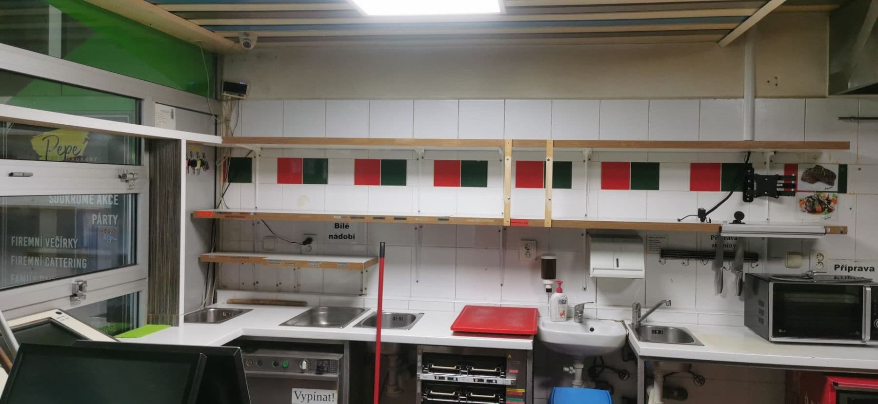 Pronájem nebytového prostoru 65 m², Kpt. Nálepky, Tábor, Jihočeský kraj Pronájem nebytového prostoru 65 m², Kpt. Nálepky, Tábor, Jihočeský kraj