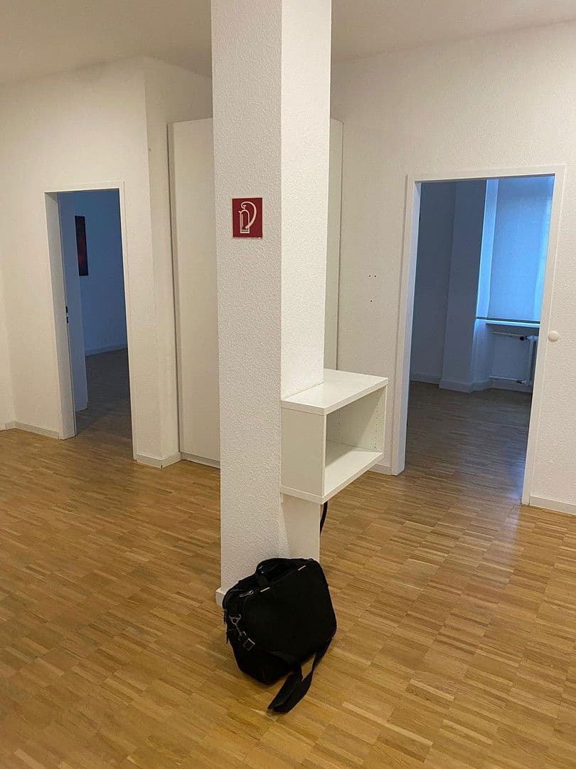 Pronájem kanceláře 128 m², Werth 58, Wuppertal, Severní Porýní-Vestfálsko Pronájem kanceláře 128 m², Werth 58, Wuppertal, Severní Porýní-Vestfálsko