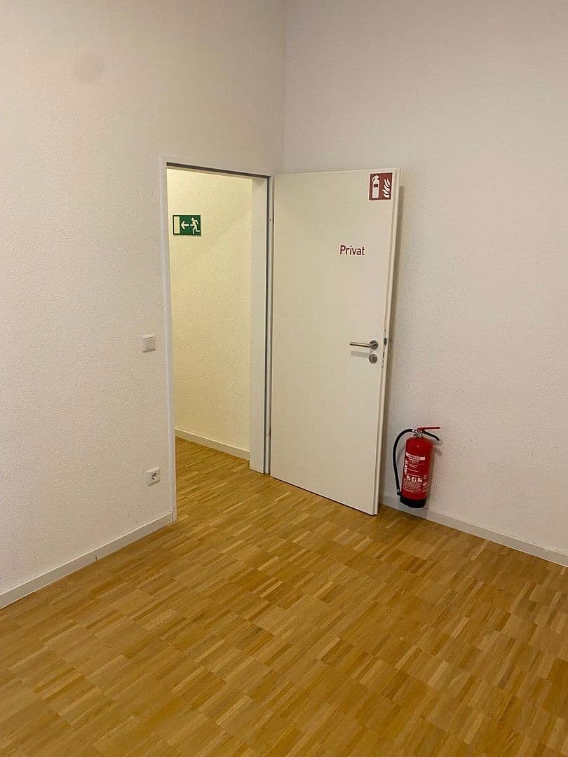 Pronájem kanceláře 128 m², Werth 58, Wuppertal, Severní Porýní-Vestfálsko Pronájem kanceláře 128 m², Werth 58, Wuppertal, Severní Porýní-Vestfálsko