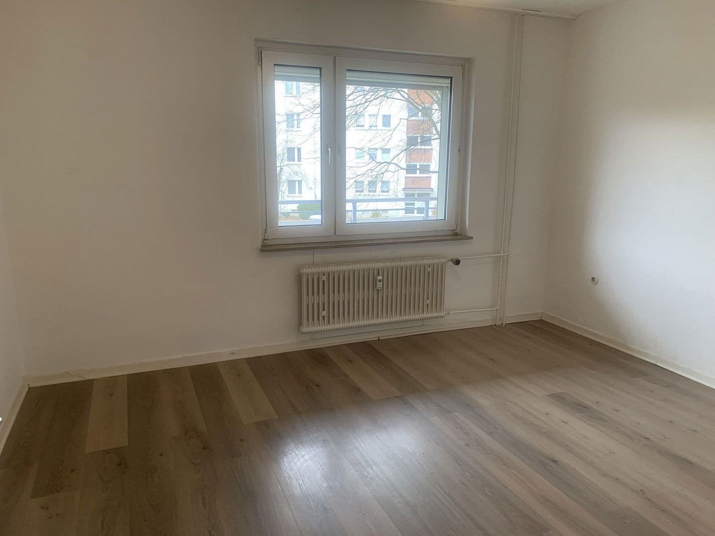 Pronájem bytu 3+kk 65 m², Voßstr. 21, Duisburg, Severní Porýní-Vestfálsko Pronájem bytu 3+kk 65 m², Voßstr. 21, Duisburg, Severní Porýní-Vestfálsko