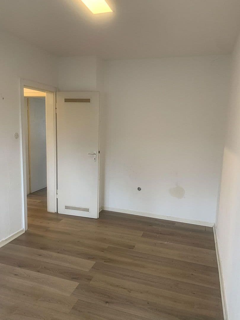 Pronájem bytu 3+kk 65 m², Voßstr. 21, Duisburg, Severní Porýní-Vestfálsko Pronájem bytu 3+kk 65 m², Voßstr. 21, Duisburg, Severní Porýní-Vestfálsko