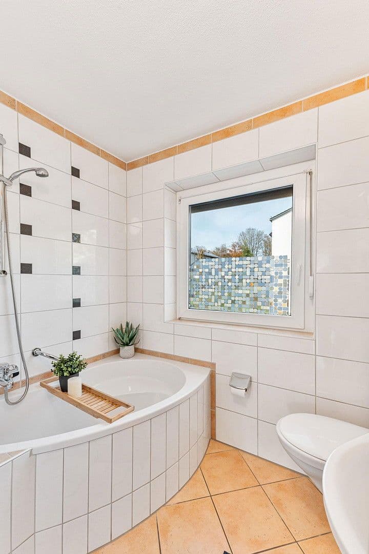 Prodej domu 117 m², pozemek 185 m², Ulm, Bádensko-Württembersko Prodej domu 117 m², pozemek 185 m², Ulm, Bádensko-Württembersko