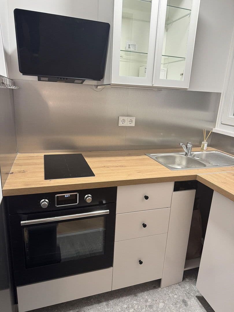 Pronájem bytu 1+1 36 m², Berlin, Berlín Pronájem bytu 1+1 36 m², Berlin, Berlín