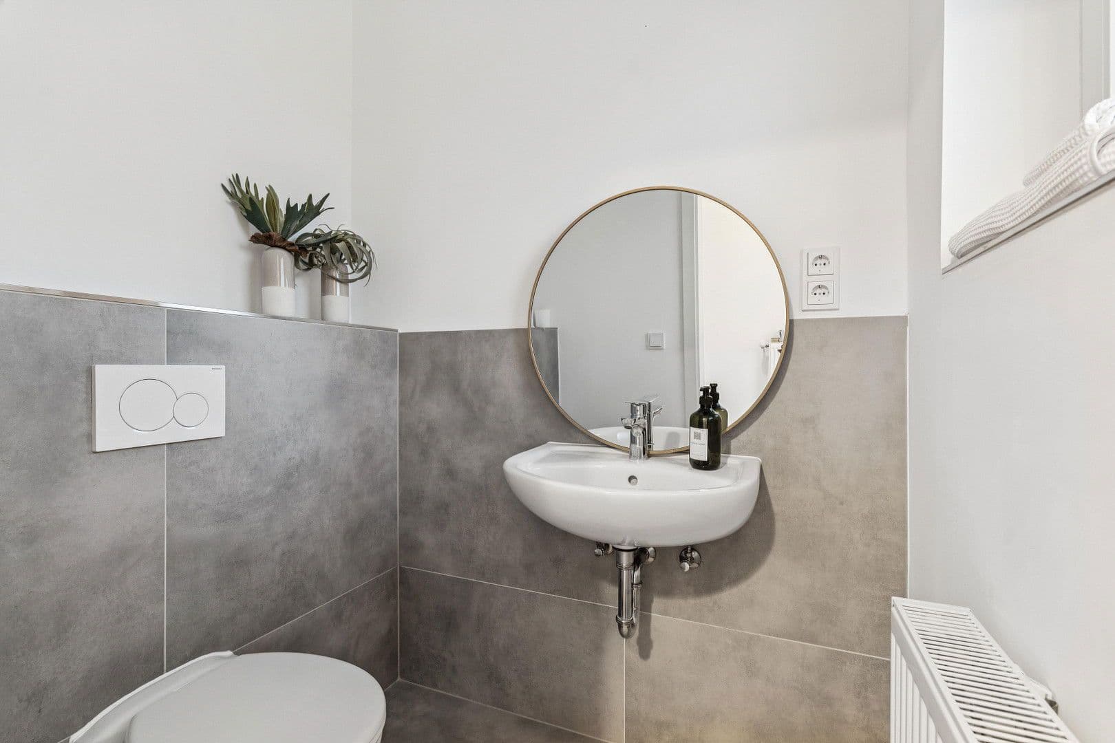 Prodej domu 138 m², pozemek 250 m², Seelze, Dolní Sasko Prodej domu 138 m², pozemek 250 m², Seelze, Dolní Sasko