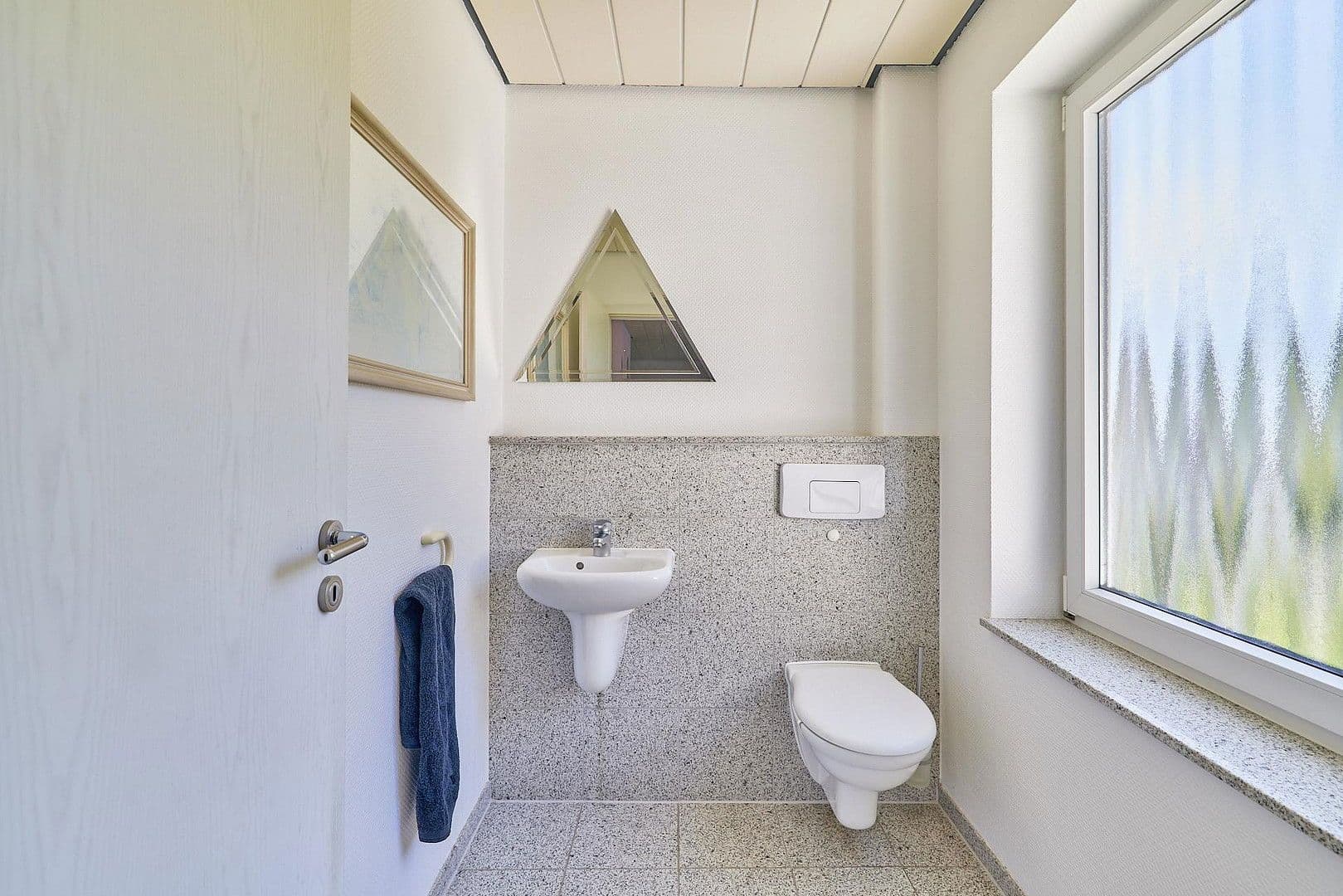 Pronájem bytu 6+1 230 m², Im Langenmorgen 2, Neckarsteinach, Hessen Pronájem bytu 6+1 230 m², Im Langenmorgen 2, Neckarsteinach, Hessen