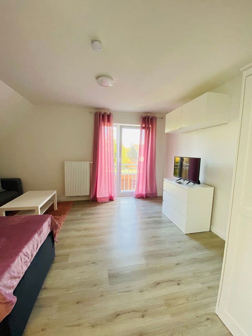 Pronájem bytu 1+1 37 m², Garstedter Weg 206, Hamburg, Hamburg Pronájem bytu 1+1 37 m², Garstedter Weg 206, Hamburg, Hamburg