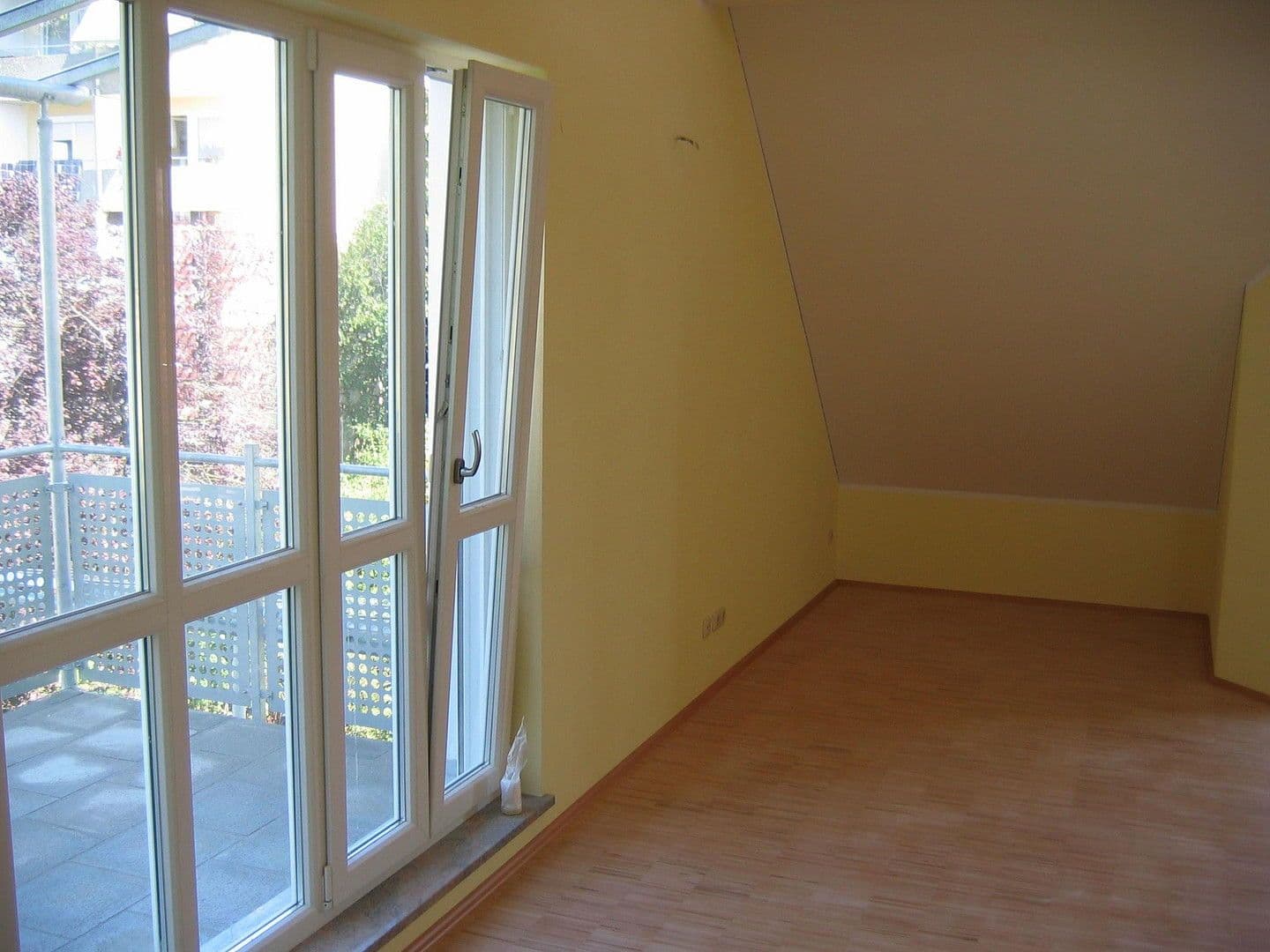 Pronájem bytu 3+kk 82 m², Blumenstraße 23, Karlsfeld, Bavorsko Pronájem bytu 3+kk 82 m², Blumenstraße 23, Karlsfeld, Bavorsko