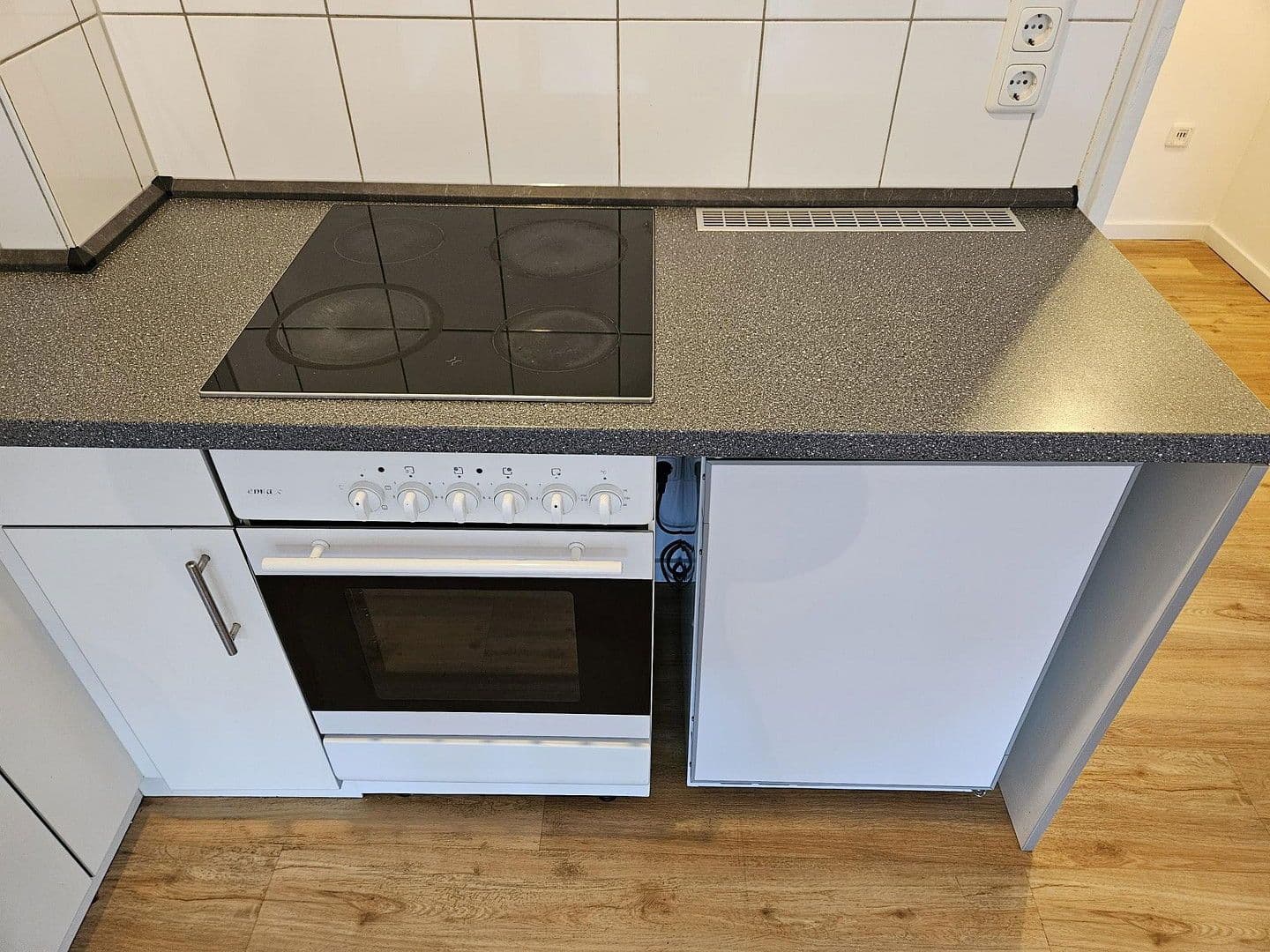 Pronájem bytu 1+1 31 m², Kidlerstraße 38, München, Bavorsko Pronájem bytu 1+1 31 m², Kidlerstraße 38, München, Bavorsko