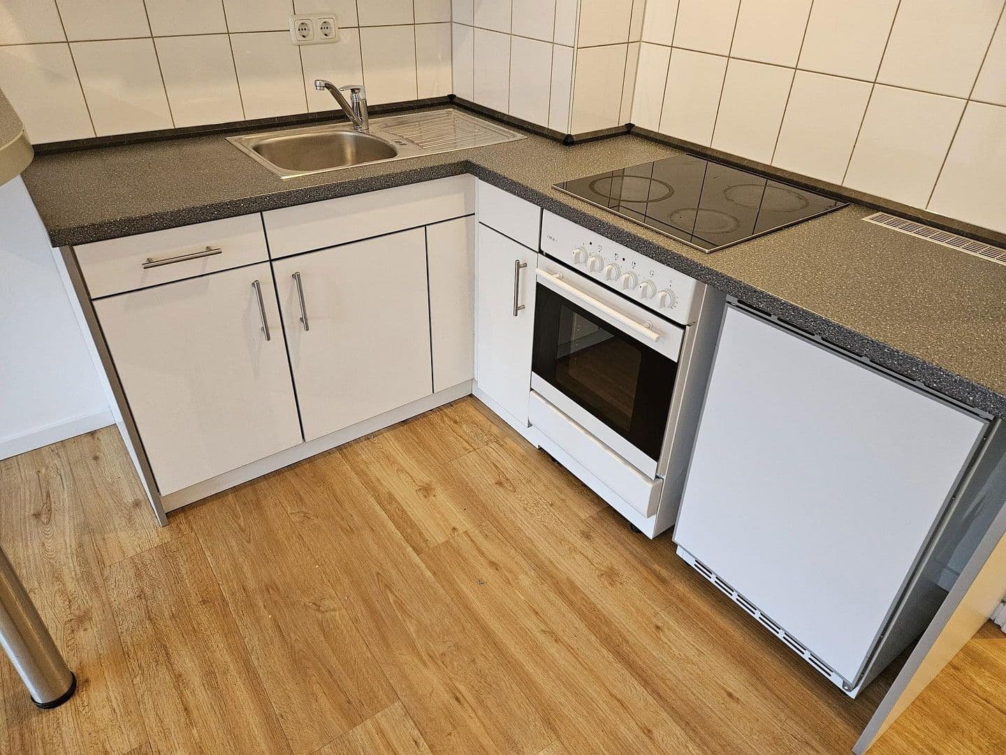 Pronájem bytu 1+1 31 m², Kidlerstraße 38, München, Bavorsko Pronájem bytu 1+1 31 m², Kidlerstraße 38, München, Bavorsko