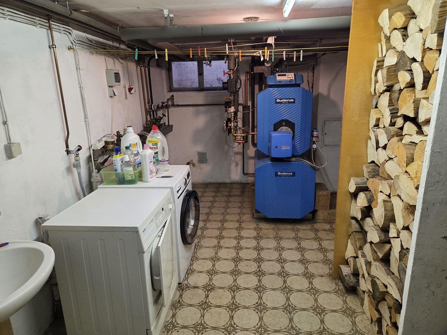 Prodej domu 209 m², pozemek 877 m², Böbingen an der Rems, Bádensko-Württembersko Prodej domu 209 m², pozemek 877 m², Böbingen an der Rems, Bádensko-Württembersko