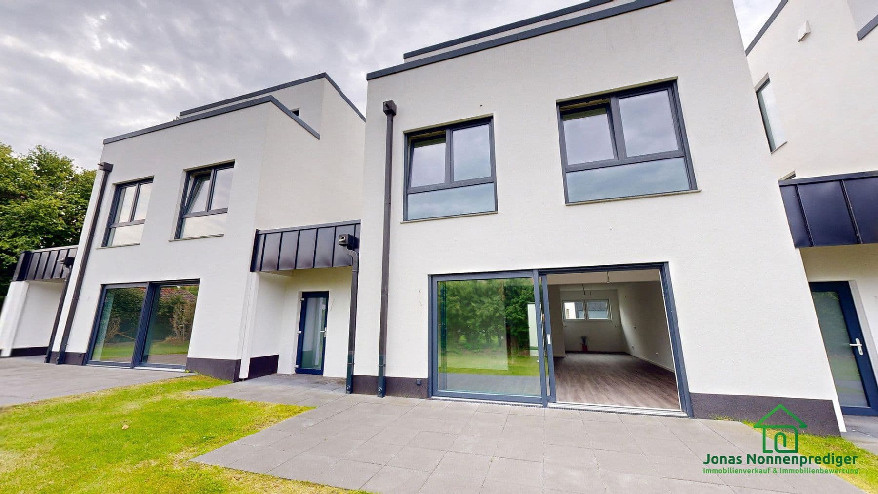 Prodej domu 144 m², pozemek 254 m², Kühls Acker 8, Schwerin, Mecklenburg-Vorpommern Prodej domu 144 m², pozemek 254 m², Kühls Acker 8, Schwerin, Mecklenburg-Vorpommern