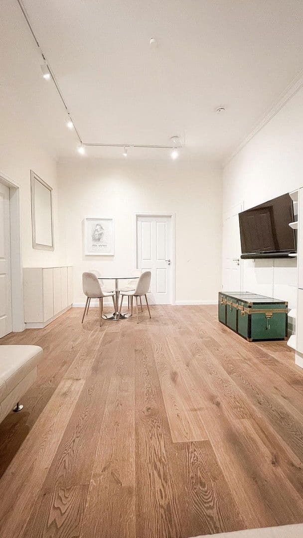 Pronájem bytu 3+1 81 m², Torstraße 225, Berlin, Berlín Pronájem bytu 3+1 81 m², Torstraße 225, Berlin, Berlín