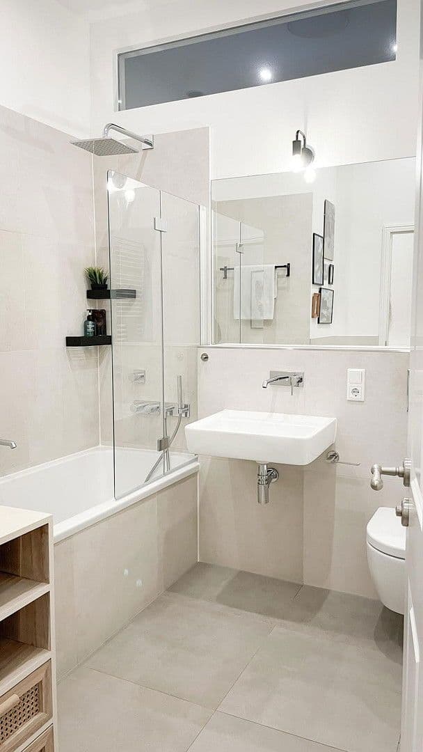 Pronájem bytu 3+1 81 m², Torstraße 225, Berlin, Berlín Pronájem bytu 3+1 81 m², Torstraße 225, Berlin, Berlín