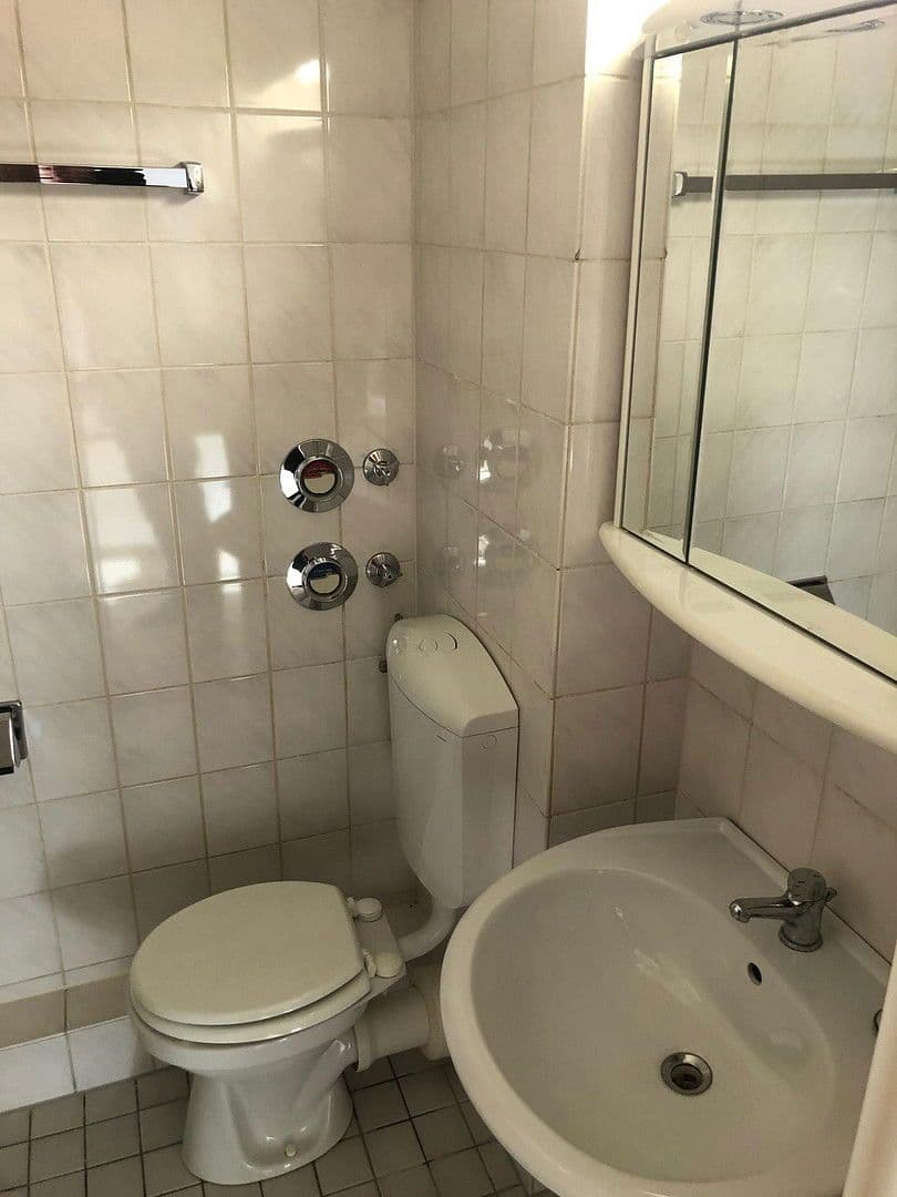 Pronájem bytu 1+kk 26 m², Franzgraben 37, Kassel, Hessen Pronájem bytu 1+kk 26 m², Franzgraben 37, Kassel, Hessen