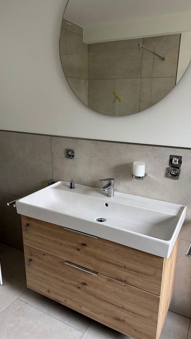 Pronájem bytu 3+1 87 m², Rheinböllen, Porýní-Falc Pronájem bytu 3+1 87 m², Rheinböllen, Porýní-Falc