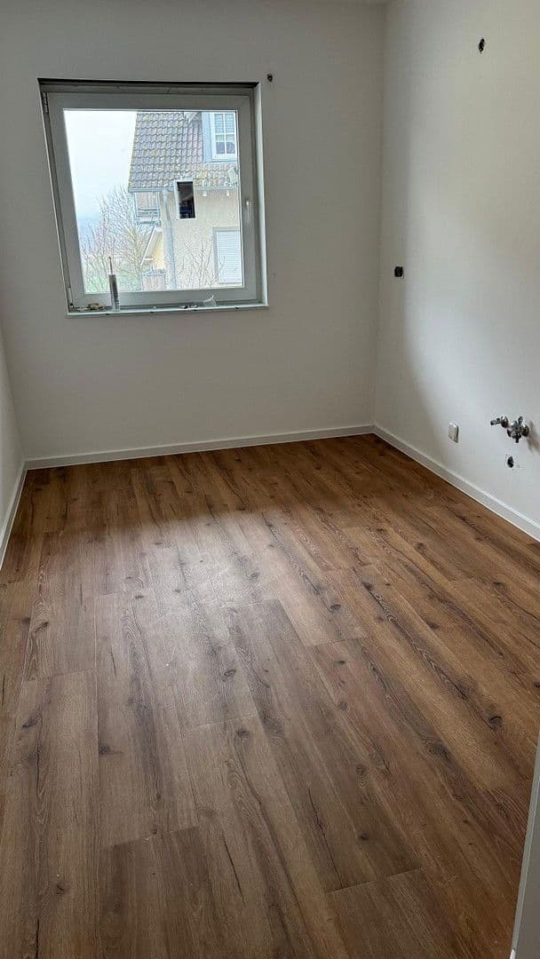 Pronájem bytu 3+1 87 m², Rheinböllen, Porýní-Falc Pronájem bytu 3+1 87 m², Rheinböllen, Porýní-Falc