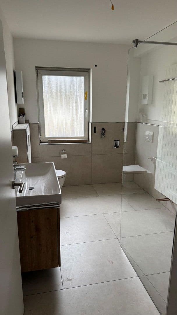 Pronájem bytu 3+1 87 m², Rheinböllen, Porýní-Falc Pronájem bytu 3+1 87 m², Rheinböllen, Porýní-Falc