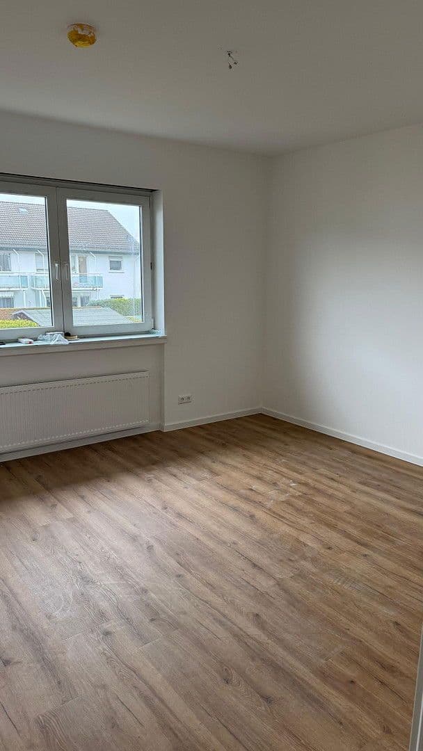 Pronájem bytu 3+1 87 m², Rheinböllen, Porýní-Falc Pronájem bytu 3+1 87 m², Rheinböllen, Porýní-Falc