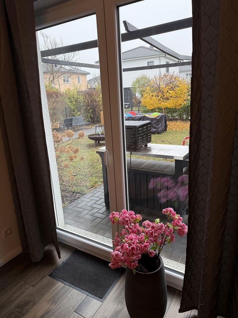 Pronájem bytu 2+1 75 m², Lyonstraße 13, Berlin, Berlín Pronájem bytu 2+1 75 m², Lyonstraße 13, Berlin, Berlín